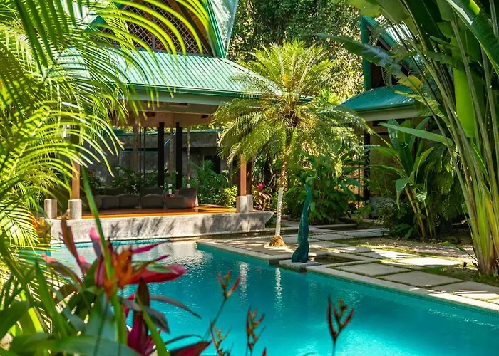 Jade Hotel