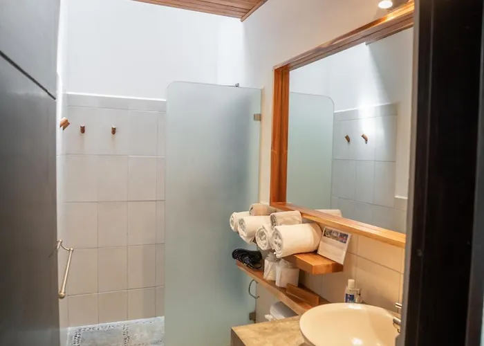 Jade Hotel 5*